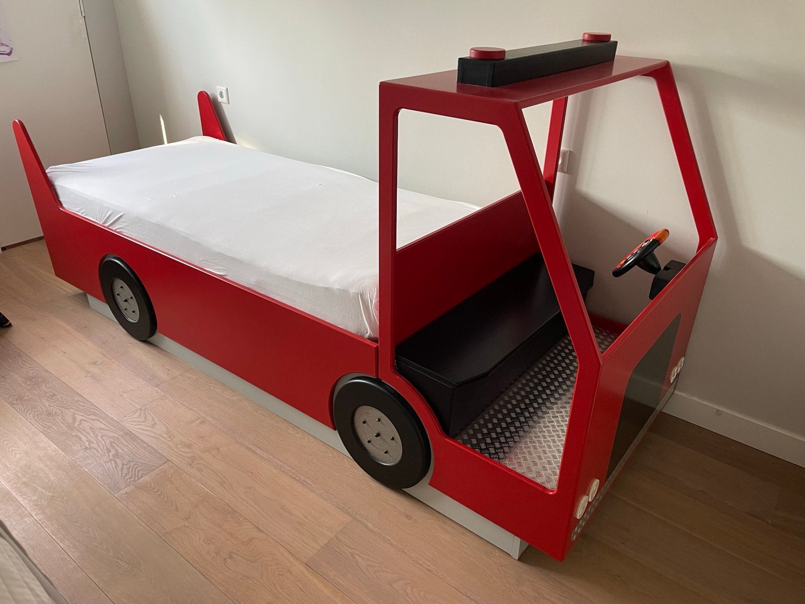 Super gaaf brandweer bed voor op kinderkamer, Kinderen en Baby's, Kinderkamer | Bedden, Ophalen, Gebruikt, 180 cm of meer, 85 tot 100 cm