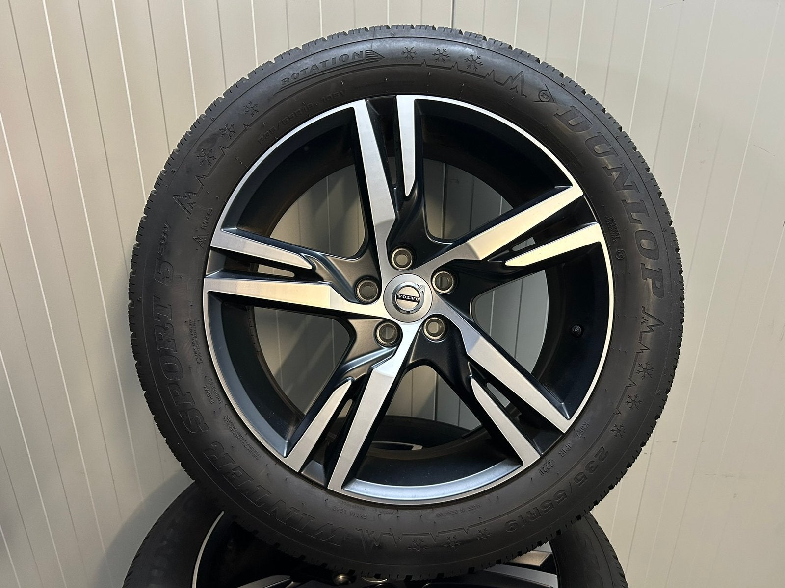 Originele Volvo XC60 19 inch 5x108 Dunlop 2021 winterset, Auto-onderdelen, Gebruikt, Banden en Velgen, Winterbanden, 235 mm