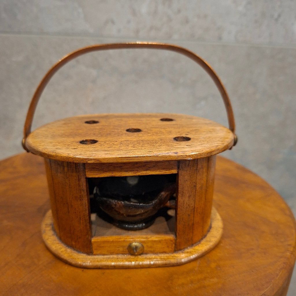 Miniatuur kerkstoof met vuurpot, Ophalen of Verzenden