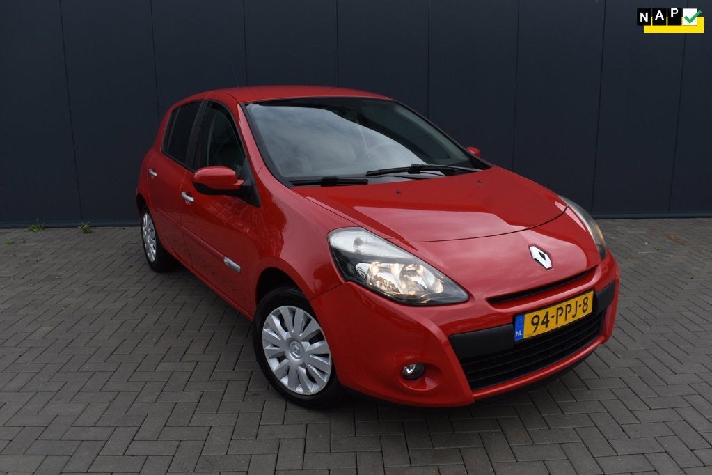 Renault Clio 1.2 Authentique |5DEURS|AIRCO|ELEC RAMEN|, Voorwielaandrijving, Euro 5, Gebruikt, 4 cilinders
