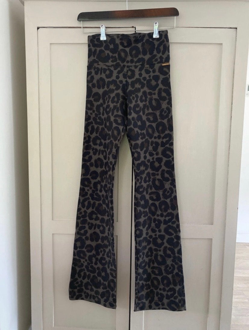 Deblon Sports flared legging met luipaardprint - Maat L, Ophalen of Verzenden, Zo goed als nieuw, Maat 42/44 (L), Overige kleuren
