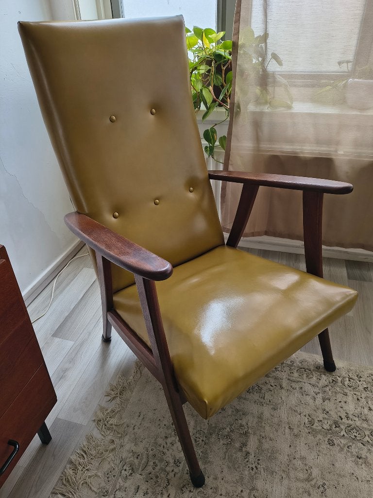 Vintage Mid-Century Fauteuil | Jaren 60 Highback | Okergeel, Huis en Inrichting, Fauteuils, Minder dan 75 cm, Onbekend, Ophalen of Verzenden