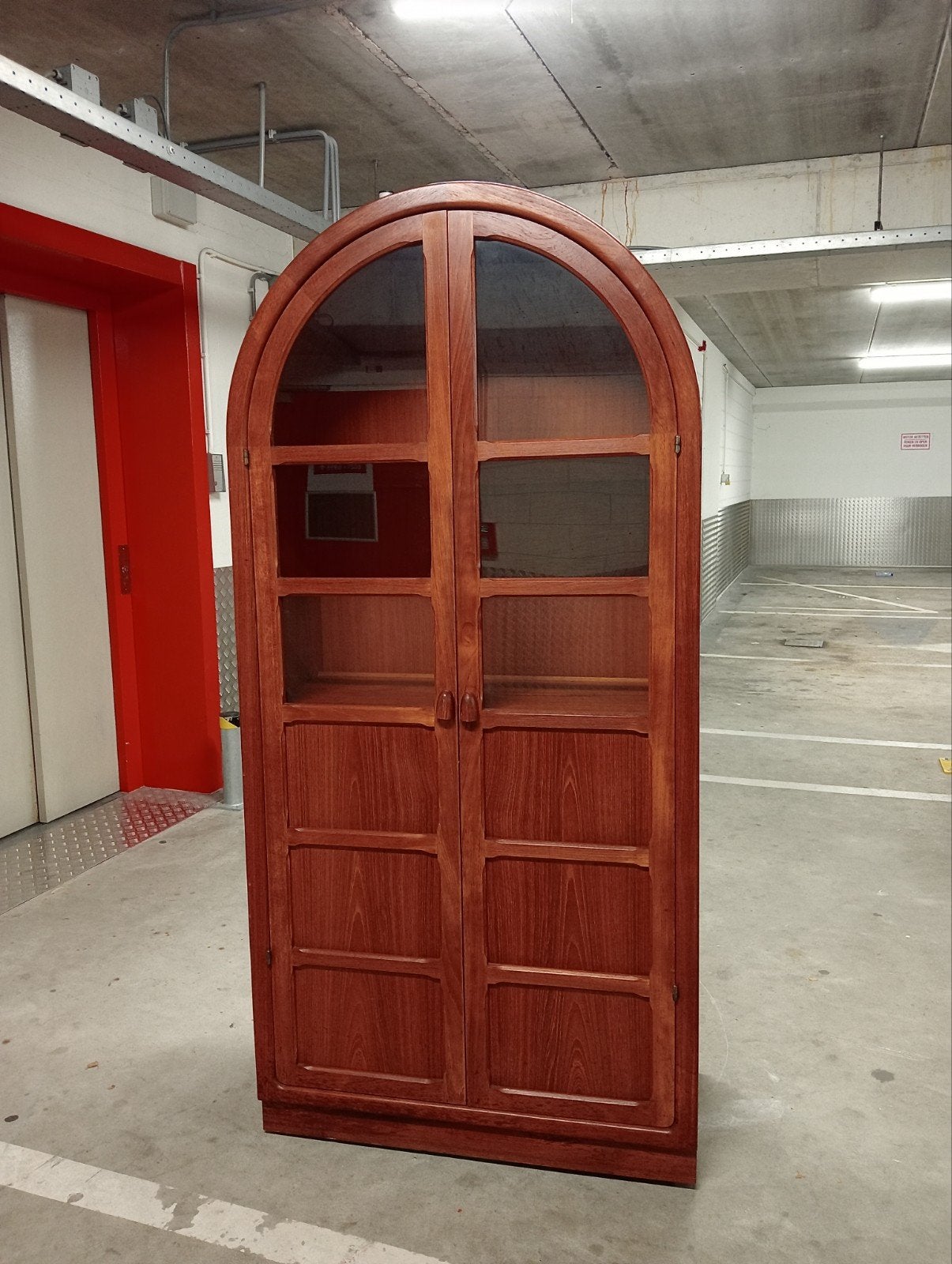 Vintage Dyrlund boogkast, Ophalen
