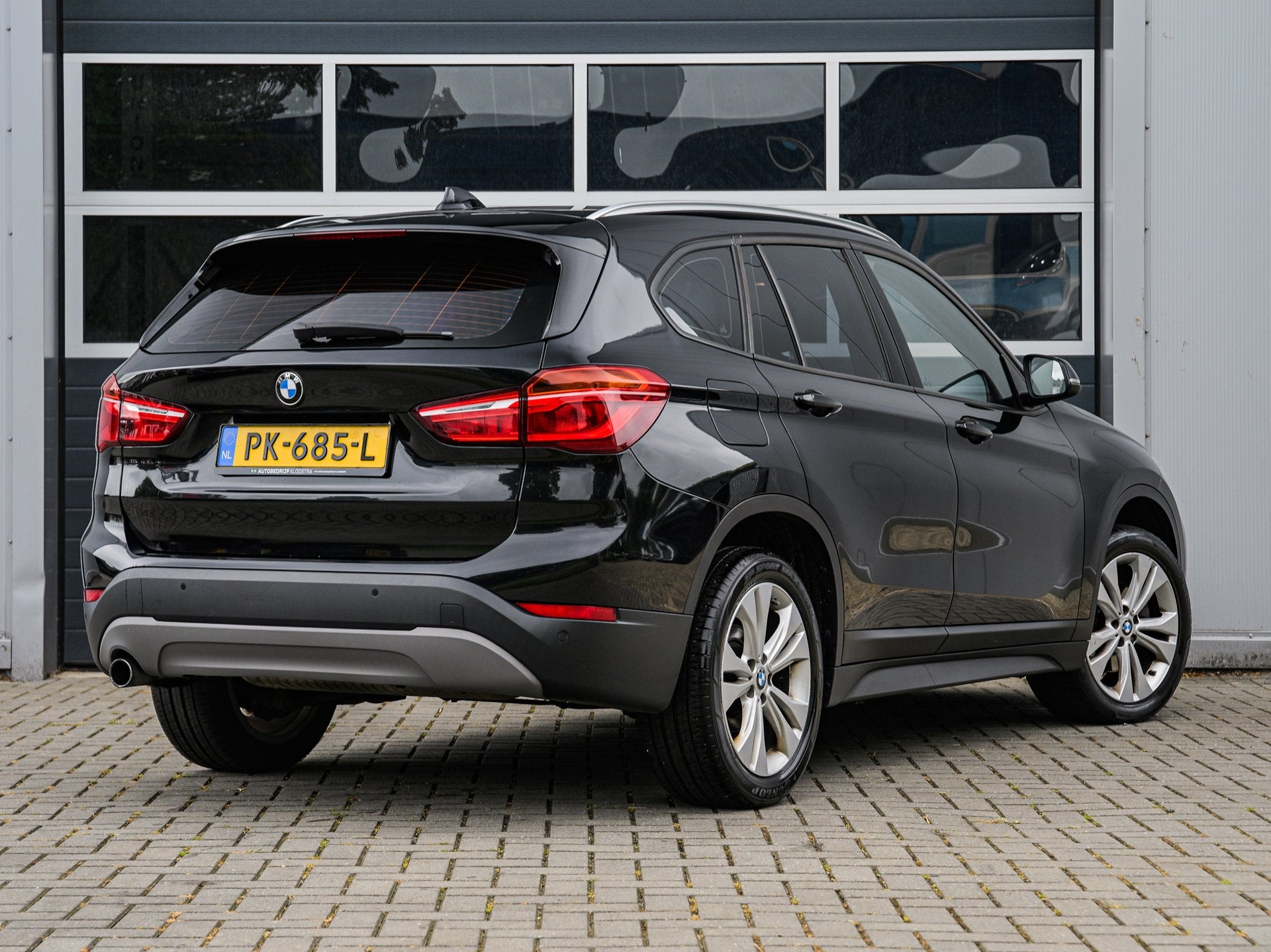 BMW X1 SDrive18i Executive | Automaat | Full LED | Navi | Cl, Gebruikt, Automatische klimaatregeling, Zwart, Origineel Nederlands