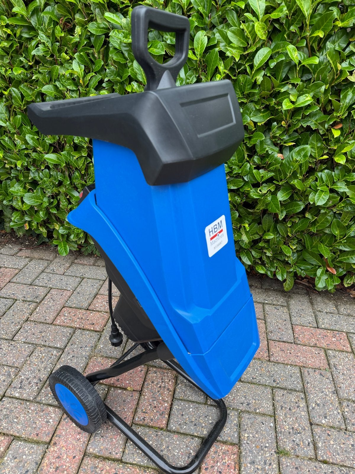 HBM Elektrische Hakselaar 2500W tot 40mm takken, Ophalen, Gebruikt, Elektrisch