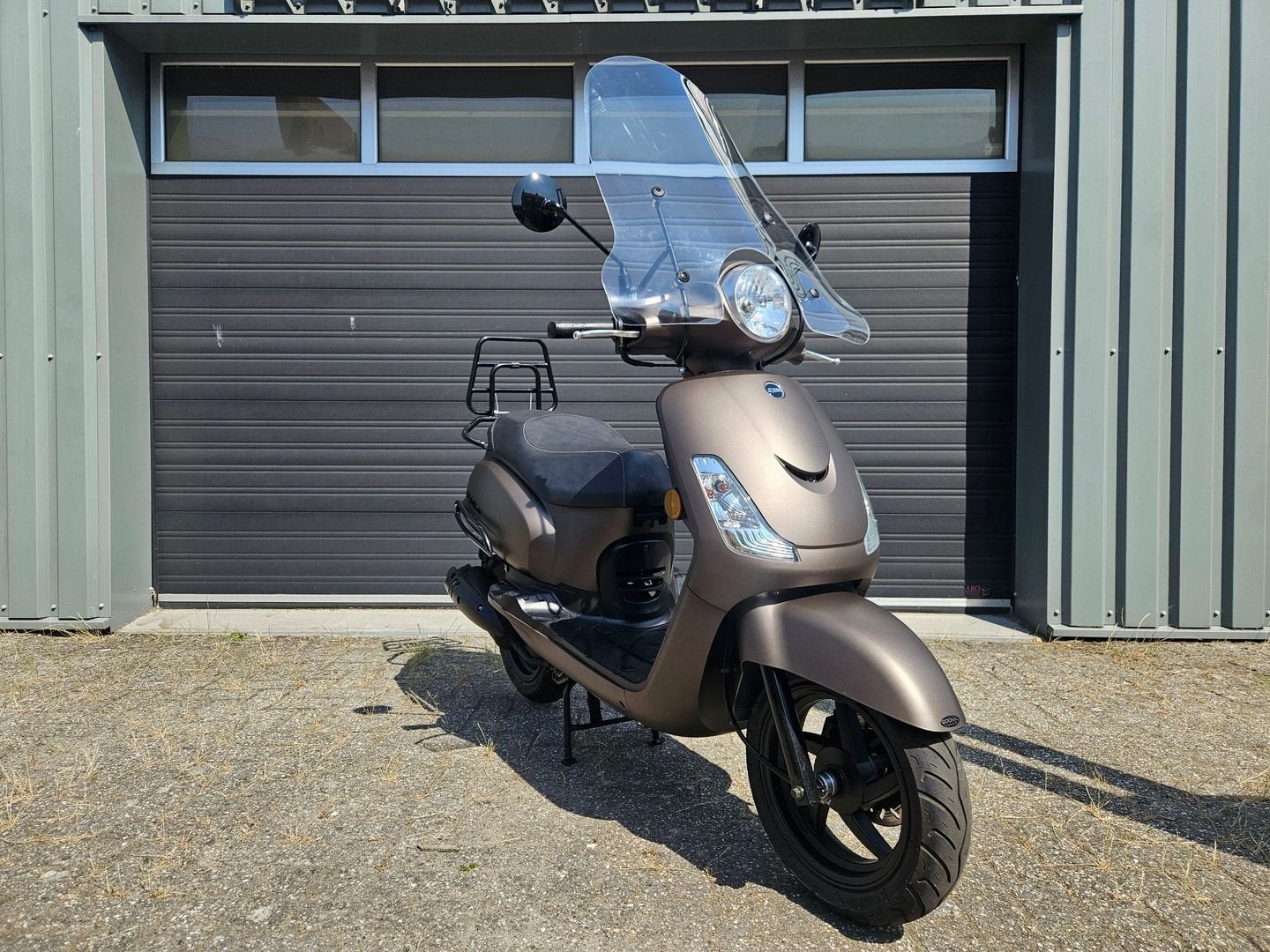 SYM FIDDLE 50 4T E4 BROM BJ 2021 TITANIUM 8640KM WINDSCHERM, Fietsen en Brommers, Scooters | SYM, Zo goed als nieuw, Fiddle, Benzine