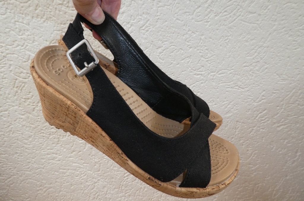 Crocs wedge sandalen maat 38 zwart linnen banden A-Leigh, Verzenden, Zwart, Sandalen of Muiltjes, Zo goed als nieuw