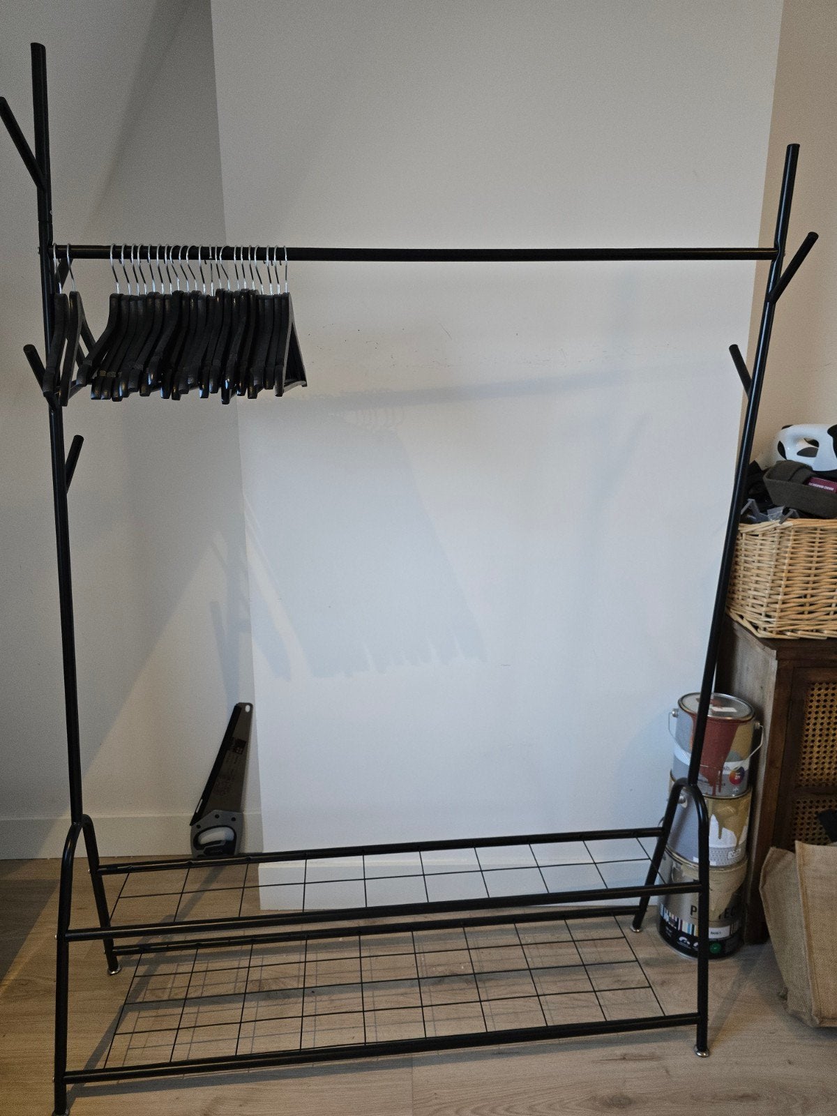 Zwart kledingrek met schoenenrek en hangers, Ophalen of Verzenden, Gebruikt
