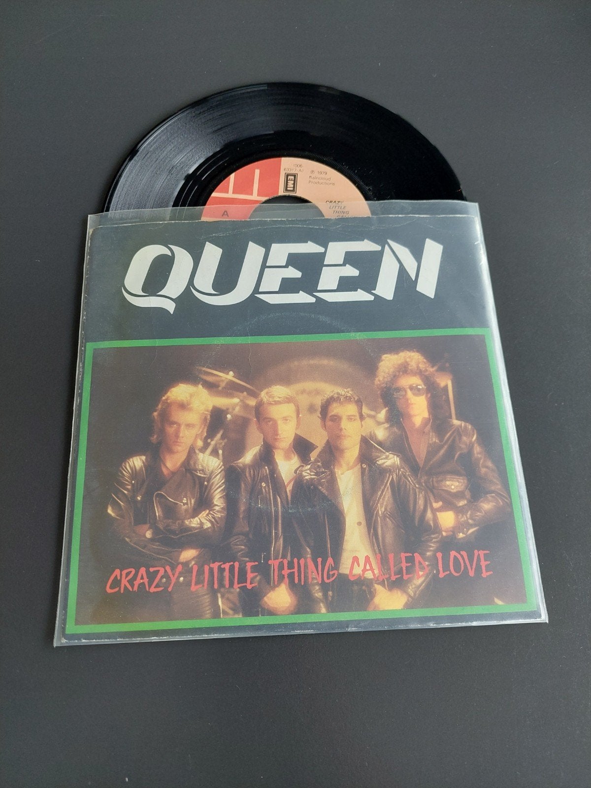 Queen crazy little thing called love, Cd's en Dvd's, Ophalen of Verzenden, Gebruikt, 7 inch