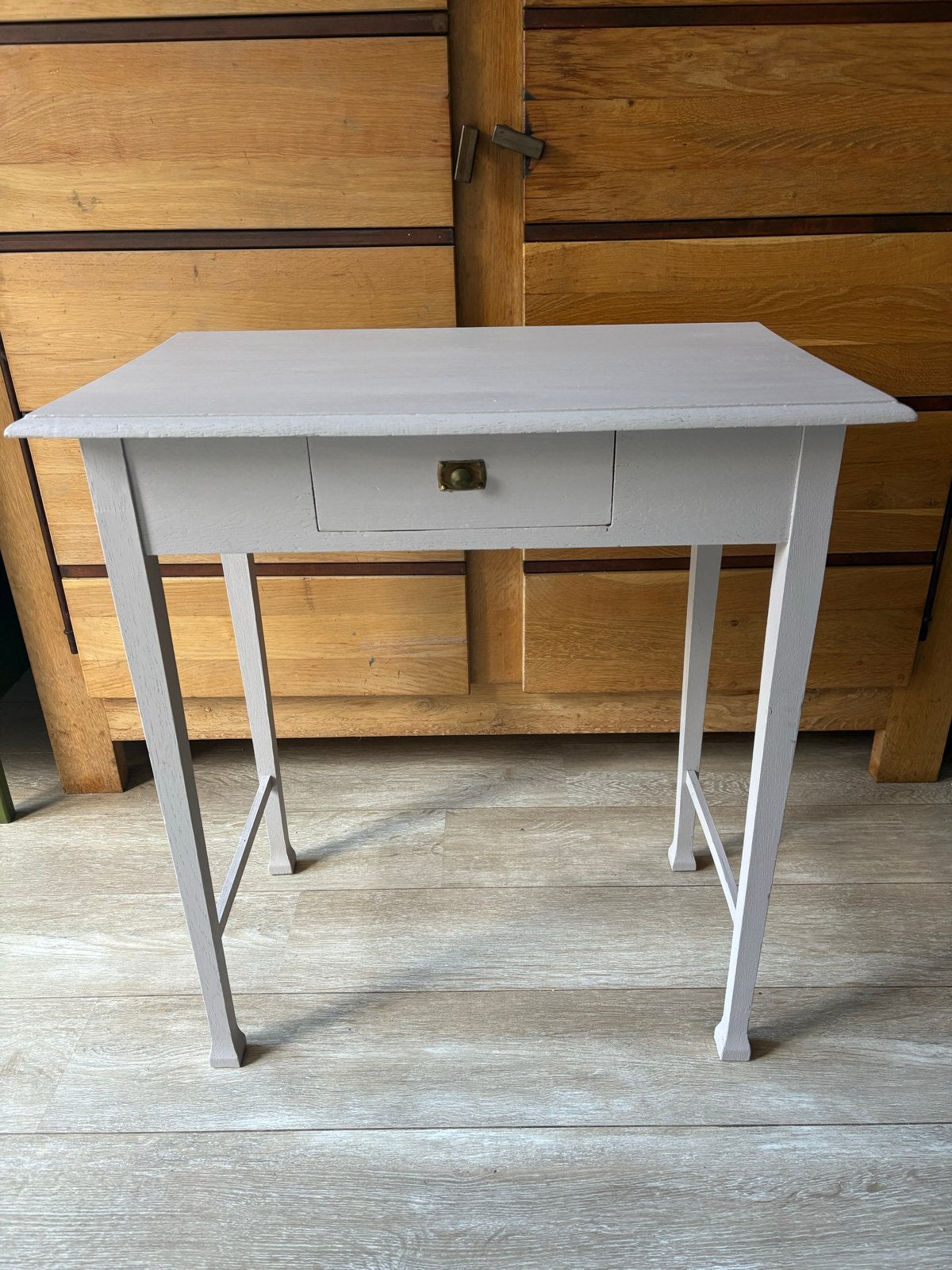 Vintage bijzettafel/haltafel met lade - taupe/grey, Ophalen of Verzenden