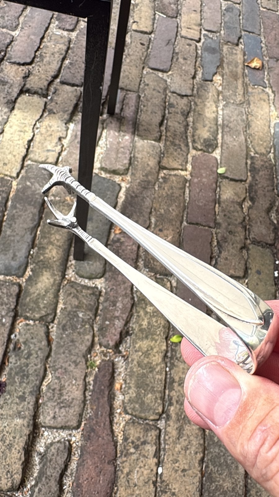 Antieke verzilverde suikertang met vogelklauwen, Ophalen of Verzenden