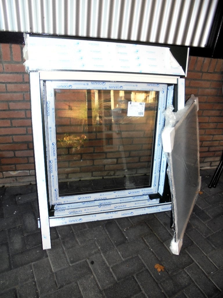 Nieuw Koopje., Kunststof, Raamkozijn, Nieuw, Inclusief glas