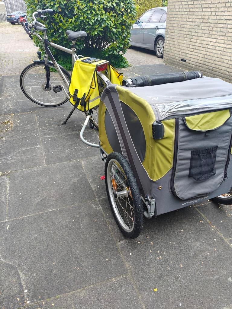 Dutchdog Doggyride Novel hondenfietskar met joggingset, Opvouwbaar, 20 tot 40 kg, Zo goed als nieuw, Hondenkar