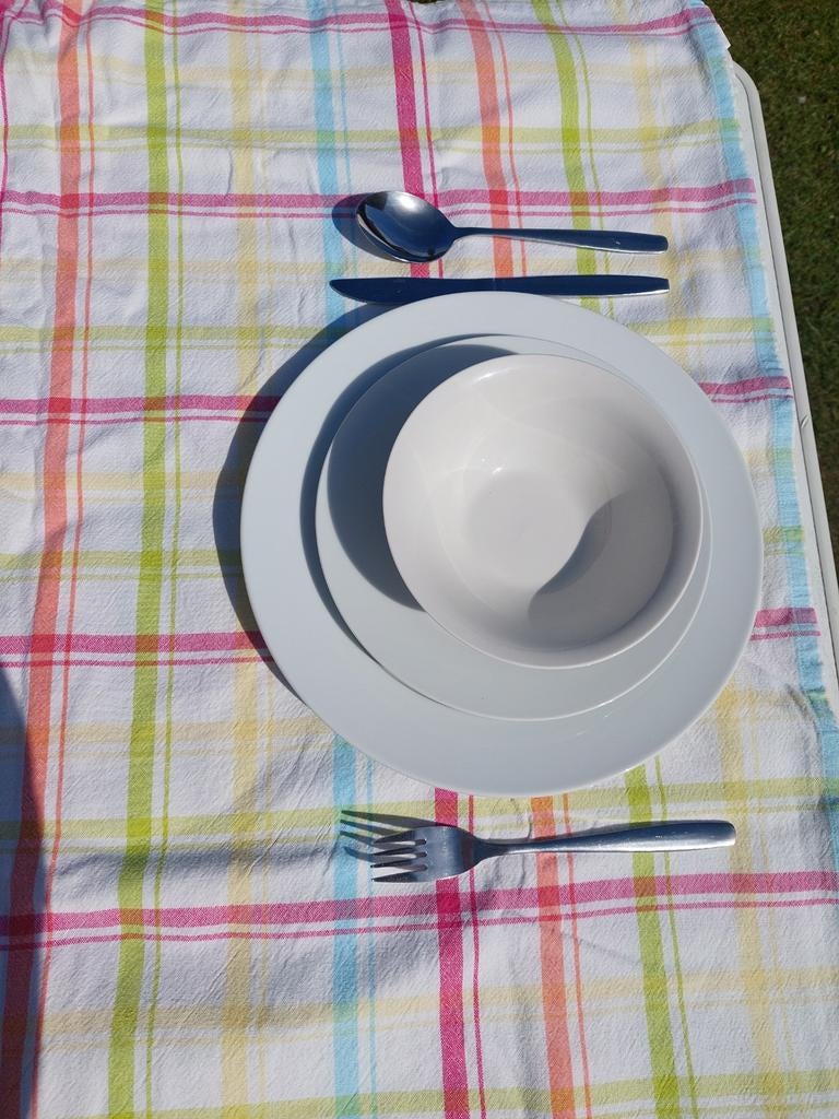 wit servies: dinerborden, ontbijtborden, kommet, Ophalen, Gebruikt, Keramiek, Compleet servies