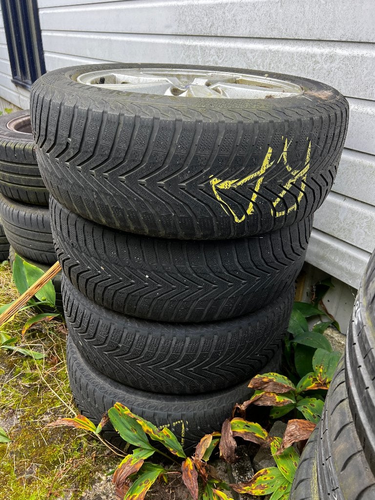 Autobanden met velg Volvo V40, Ophalen, Gebruikt, 16 inch, Banden en Velgen