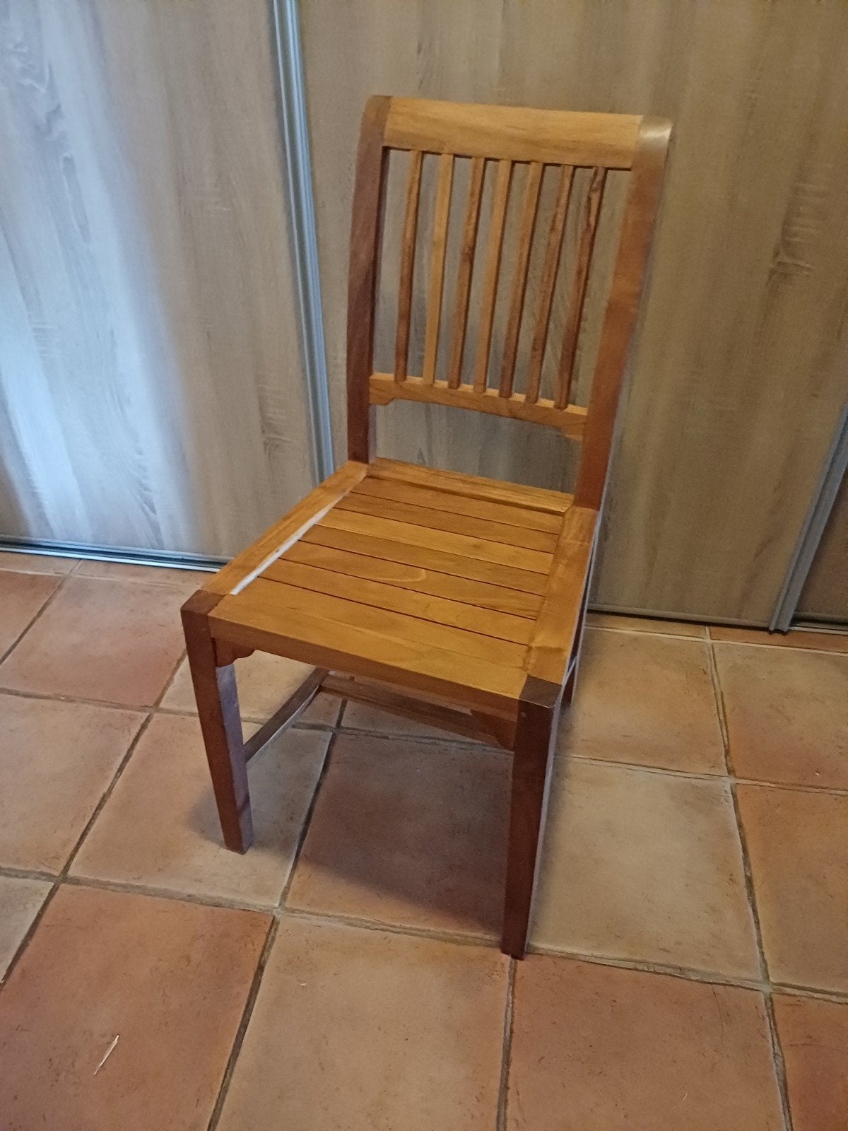 4 stevige keuken stoelen., Ophalen