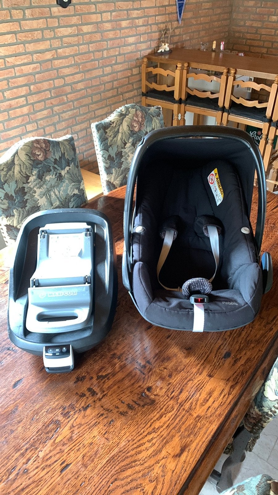 Maxi-Cosi Pebble autostoel met FamilyFix base, Kinderen en Baby's, Autostoeltjes, Ophalen, Autogordel of Isofix, Gebruikt, Zijbescherming