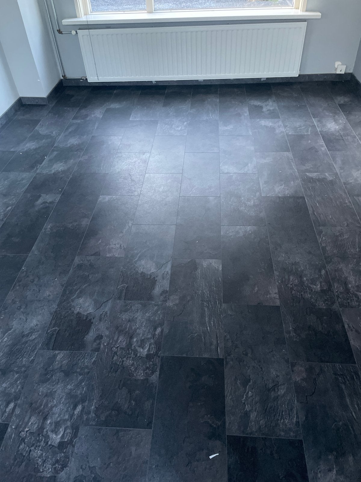 Donkere laminaat vloer - zo goed als nieuw, Ophalen, Minder dan 50 cm, Zo goed als nieuw, 10 m² of meer