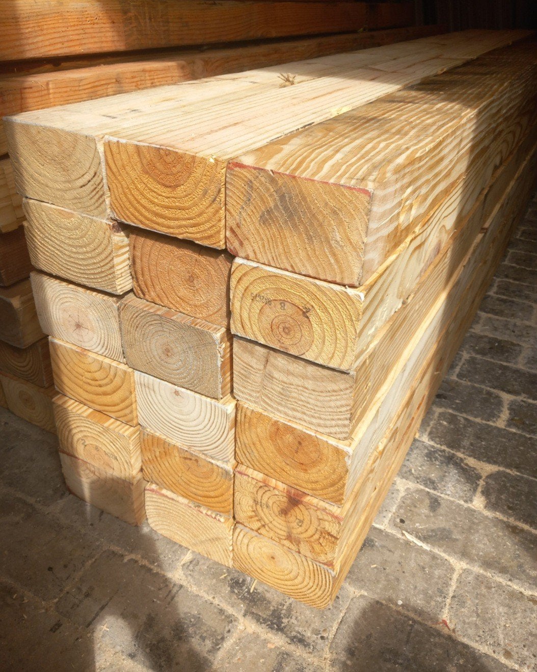 te koop mooie balken

Grenen balken
14 x 9 x 240 cm

10 eur, Ophalen, 180 tot 250 cm, Balken