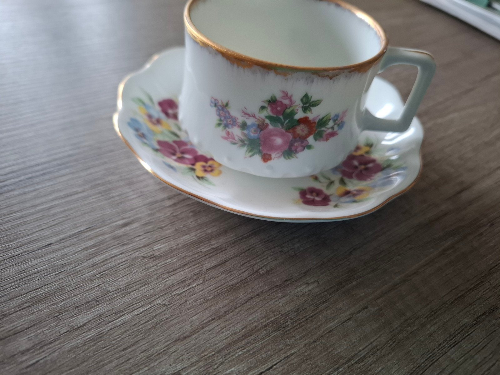 Royal Ascot Violet Garden Kop en Schotel, Overige merken, Vintage, Ophalen of Verzenden, Zo goed als nieuw