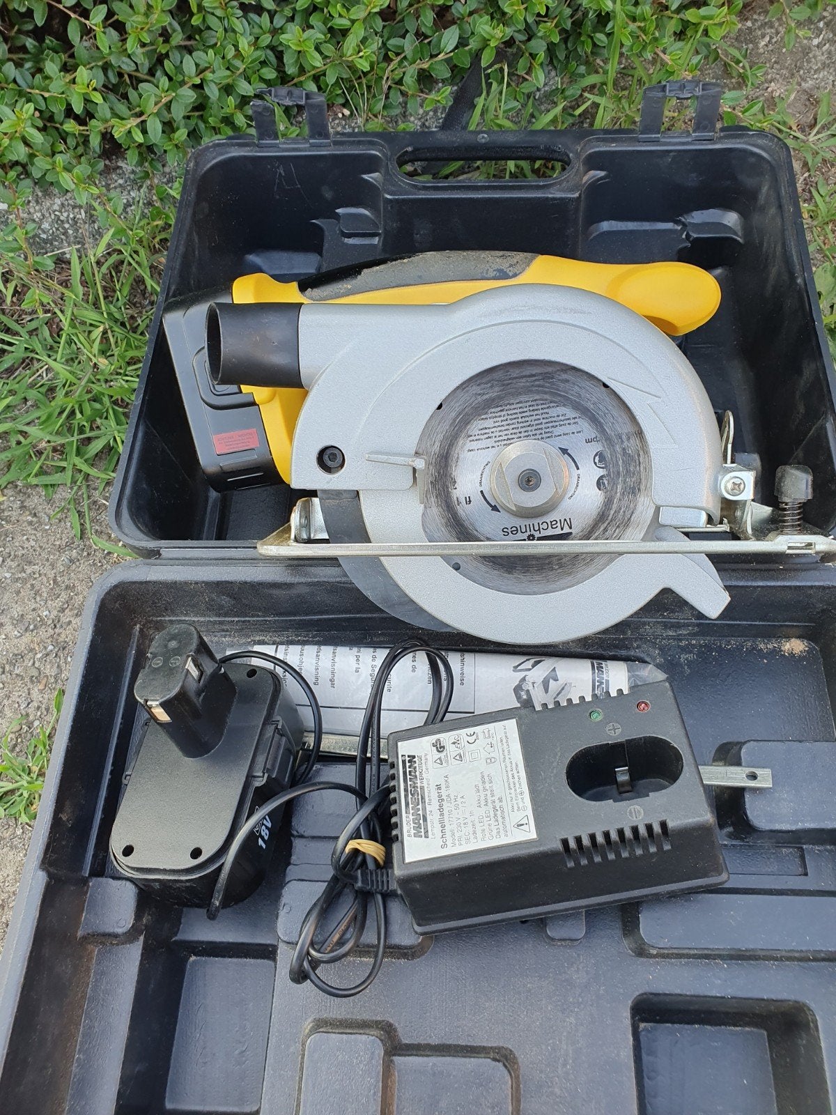 accu zaagmachine 18v met 2 accu's, Decoupeerzaag, Ophalen of Verzenden, Zo goed als nieuw, 30 tot 70 mm