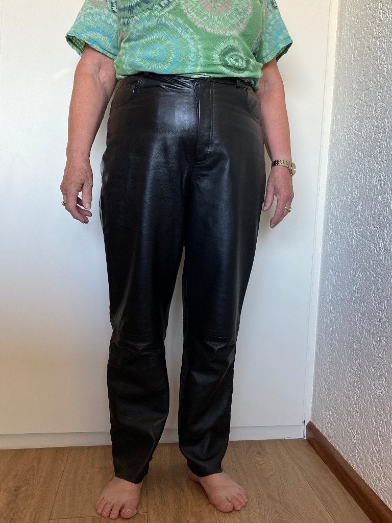 leren zwarte dames broek, Kleding | Dames, Zwart, Maat 42/44 (L), Ophalen of Verzenden, Zo goed als nieuw