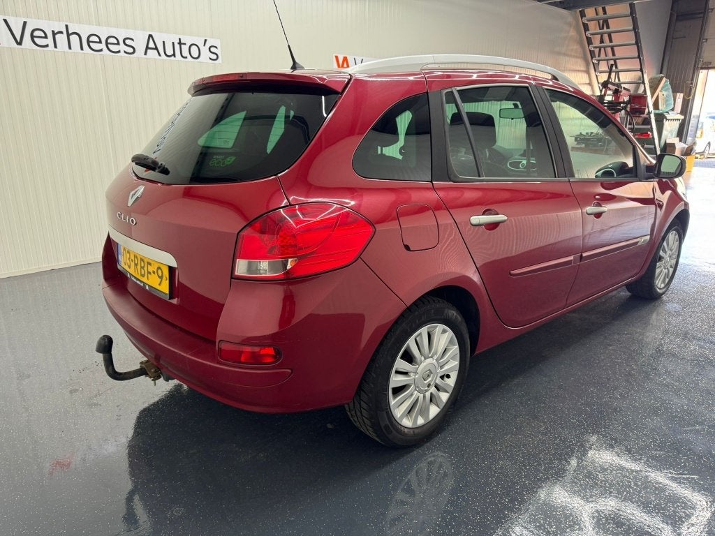 Renault Clio Estate 1.2 TCE Collection (bj 2011), Euro 5, 535 kg, Gebruikt, 4 cilinders