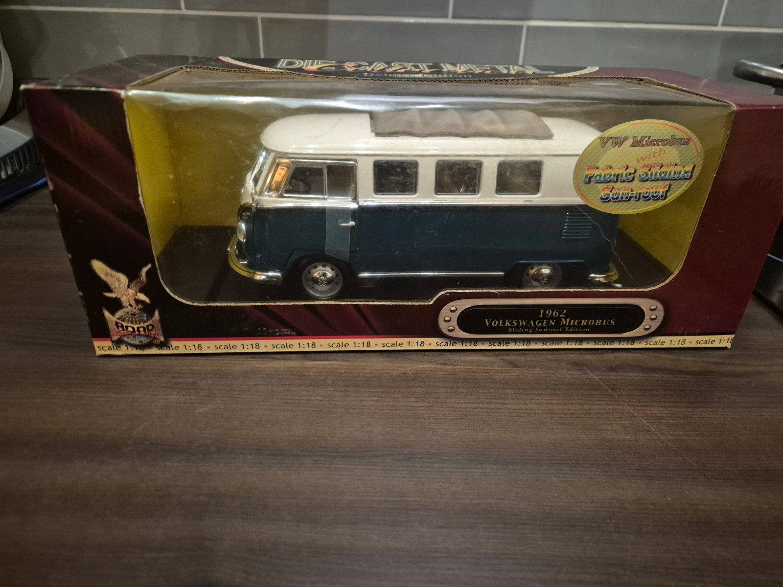 Die-Cast Metal 1962 Volkswagen Microbus Model, Ophalen of Verzenden, Nieuw, Overige typen