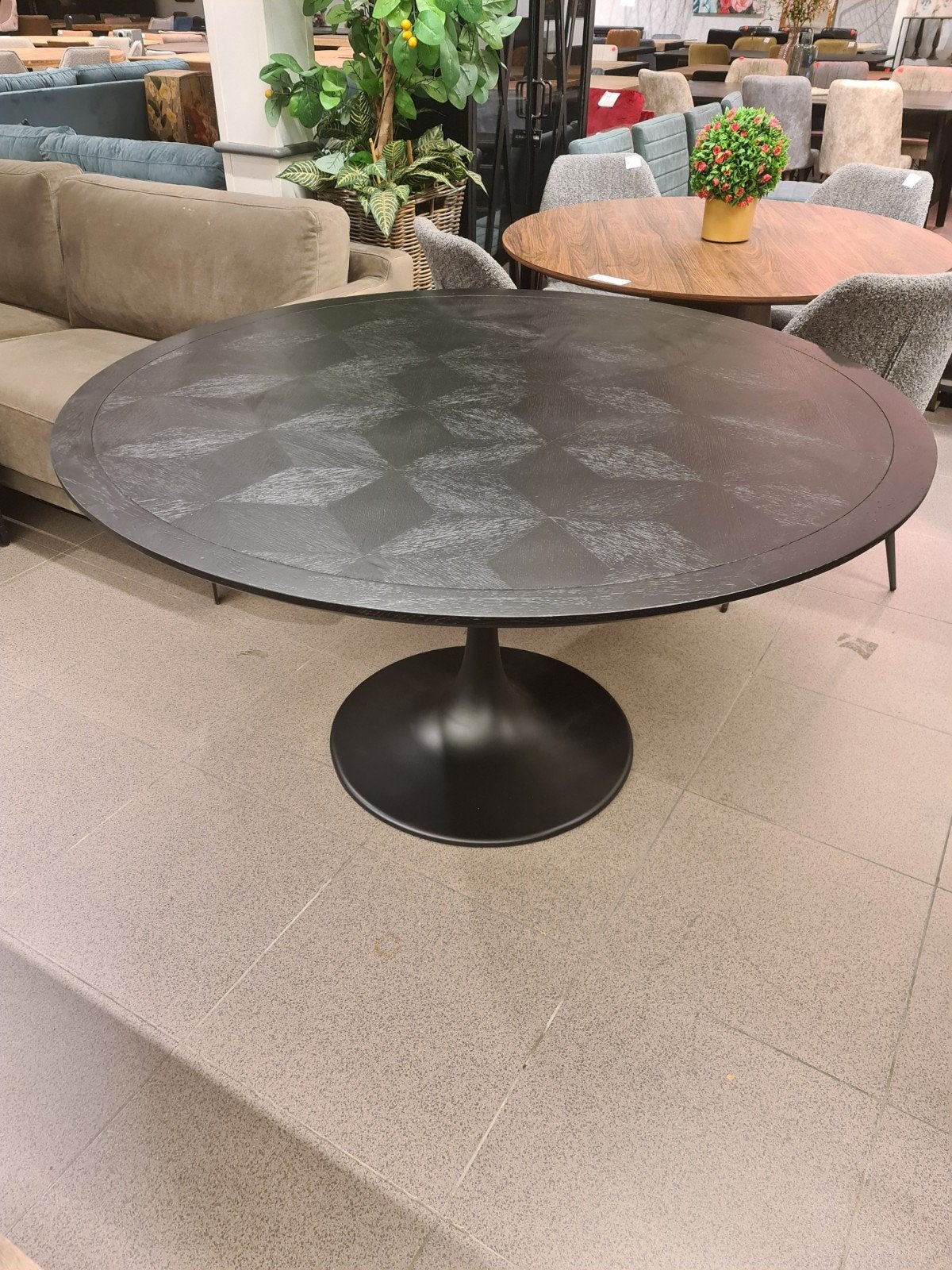 Nieuwe Richmond Blax eettafel rond 140cm eikenhout €1.299, Ophalen, Hout, Zwart, Nieuw
