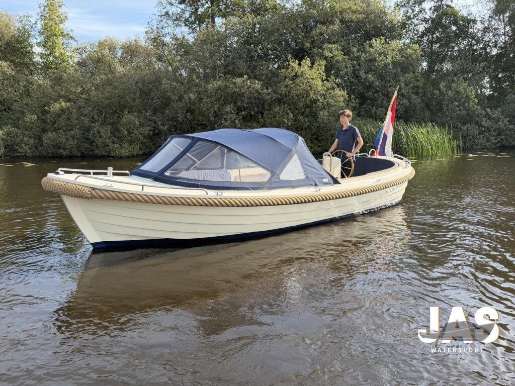Maril 675 Vetus 42pk boegschroef (bwj 2009), Binnenboordmotor, Diesel