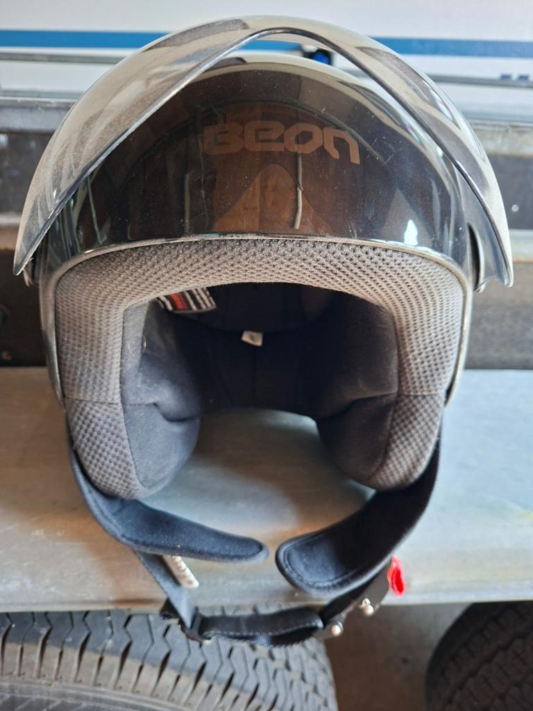 Beon scooterhelm, maat S (55-56 cm), Fietsen en Brommers, Ophalen of Verzenden, Zo goed als nieuw, Small, Beon