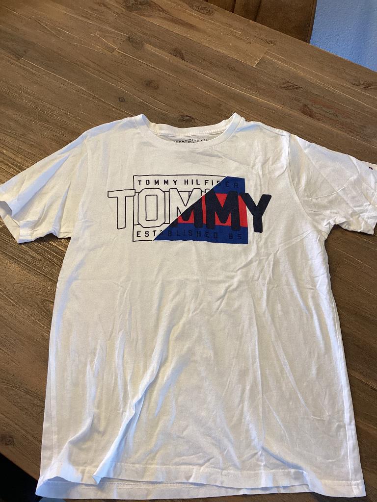 ZGAN Tommy Hilfiger wit shirt maat 16/18 voor maar €5!, Kinderen en Baby's, Kinderkleding | Maat 152, Ophalen of Verzenden, Shirt of Longsleeve