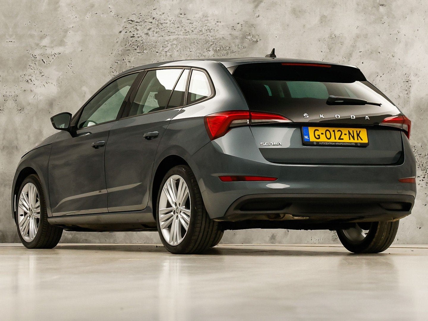 Skoda Scala 1.0 TSI Sport Automaat (VIRTUAL COCKPIT, APPLE C, Auto's, 12 maanden, Gebruikt, 3 cilinders, 999 cc