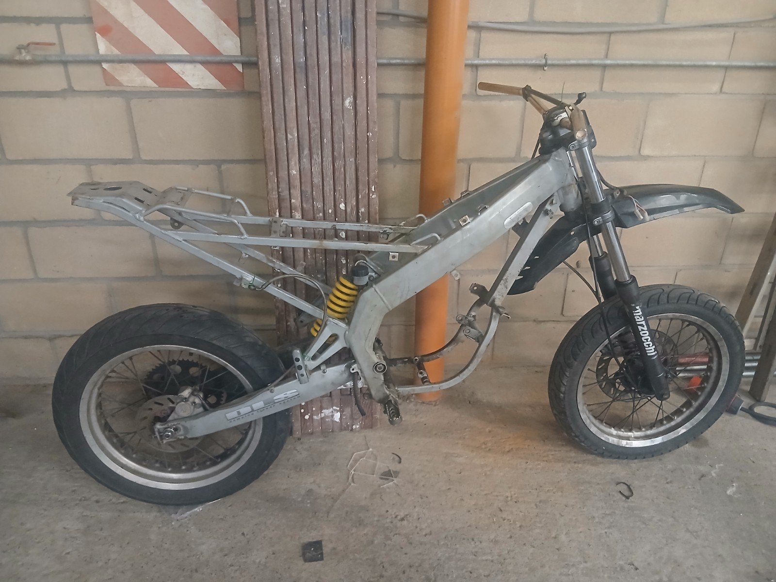 Derbi senda 2006 rollend frame met papieren, 6 versnellingen, Gebruikt, Maximaal 45 km/u, Ophalen of Verzenden