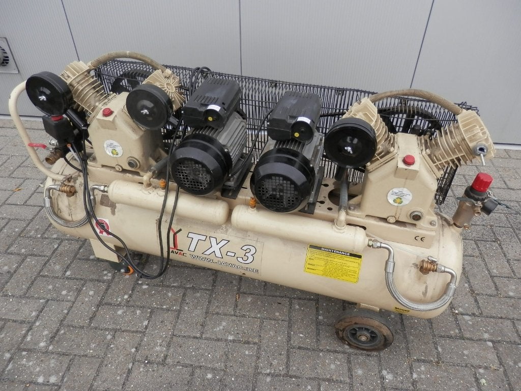 Compressor, Doe-het-zelf en Verbouw, Compressors, Ophalen, 800 liter/min of meer, Zo goed als nieuw, Geluidgedempt