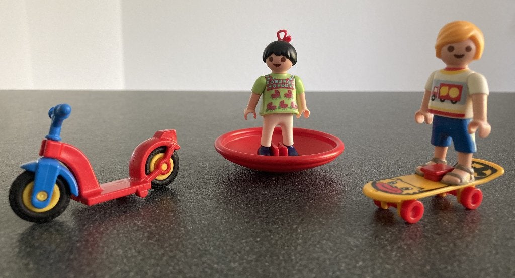 Playmobil 4764 kinderen met step skateboard en draaikuip, Ophalen of Verzenden, Zo goed als nieuw, Complete set
