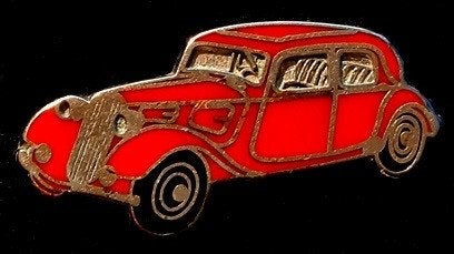 Citroën Traction pin- rood emaille, Verzamelen, Verzenden, Nieuw, Transport, Speldje of Pin
