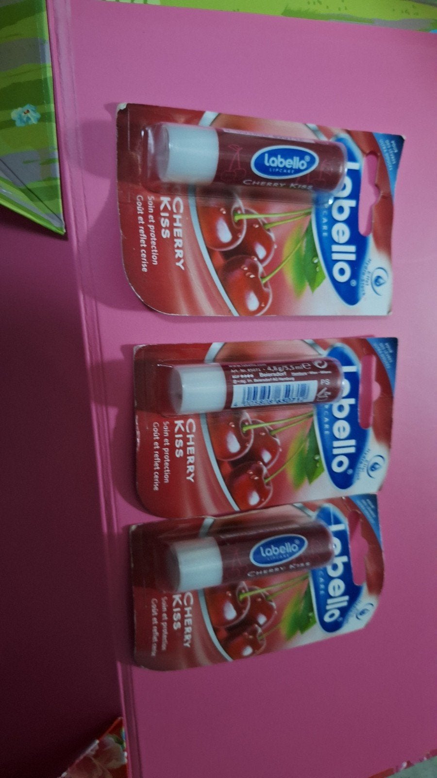 3 labello cherry kiss, Lippen, Nieuw, Ophalen of Verzenden, Make-up