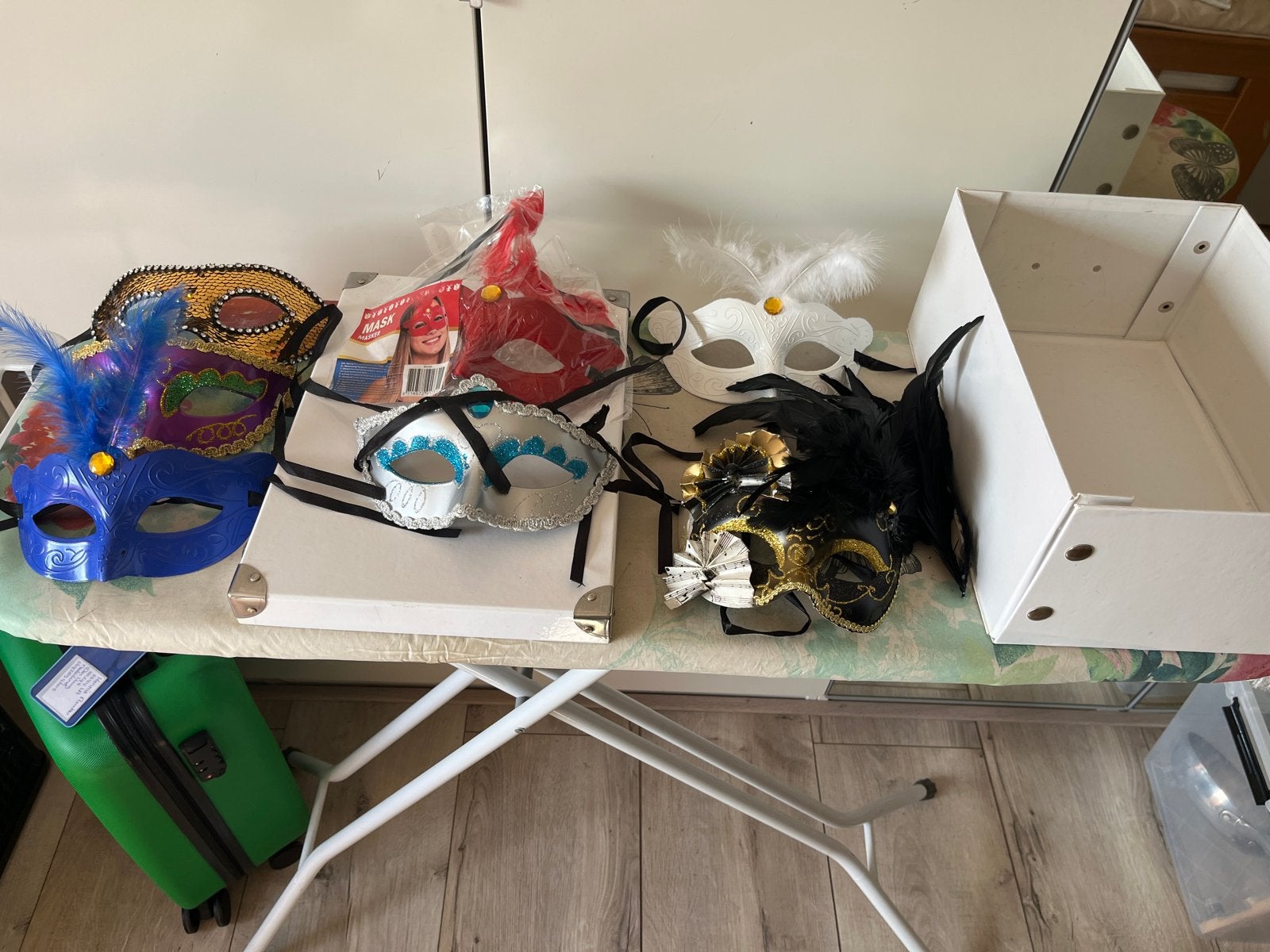 Carnavalsmaskers / Feestmaskers - Diverse Stijlen, Ophalen, Zo goed als nieuw, Accessoires