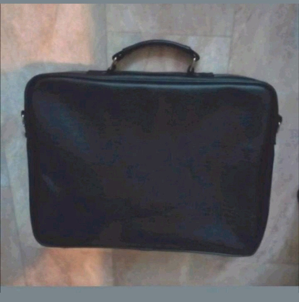 Laptoptas zwart zgan 40x30x10
Heeft alleen in de kast gelege, Computers en Software, Laptoptassen, 17 inch of meer, Ophalen of Verzenden