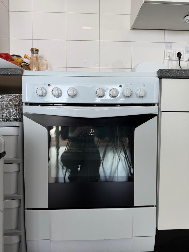 keramische kookplaat met oven 100% werkend, Ophalen, 60 cm of meer, Indesit, Vrijstaand