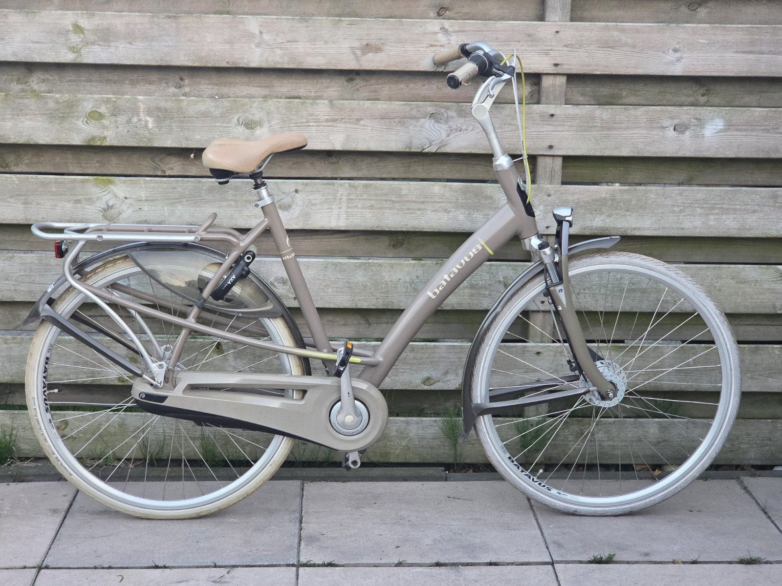 Z.g.a.n damesfiets batavus mambo framehoogte 57 cm, Fietsen en Brommers, Fietsen | Dames | Damesfietsen, 56 cm of meer, Ophalen