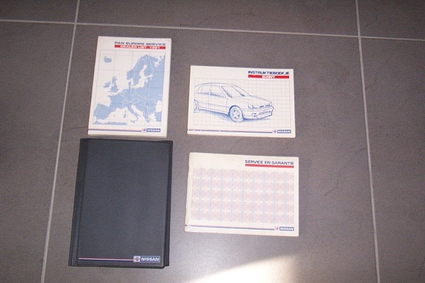 Complet map boekjes NISSAN SUNNY type N14  1990/1995, Ophalen of Verzenden
