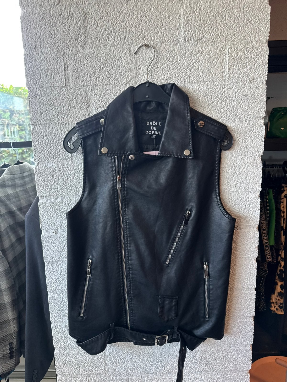 Drole de copine nep leder biker jasje gilet, Ophalen of Verzenden, Zo goed als nieuw, Maat 38/40 (M), Zwart