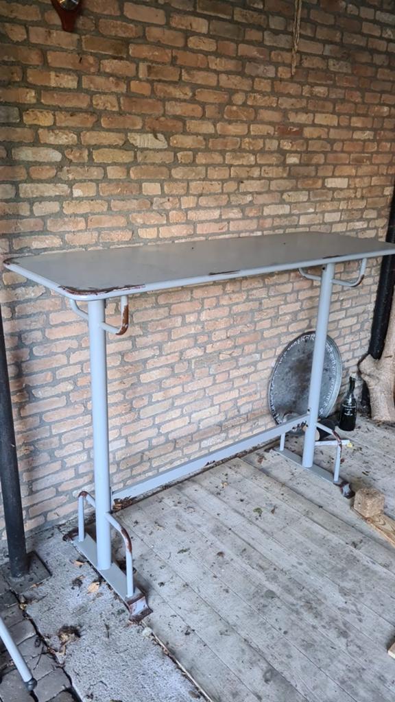 Bartafel ijzer van merk Zuiver, Ophalen, Zo goed als nieuw