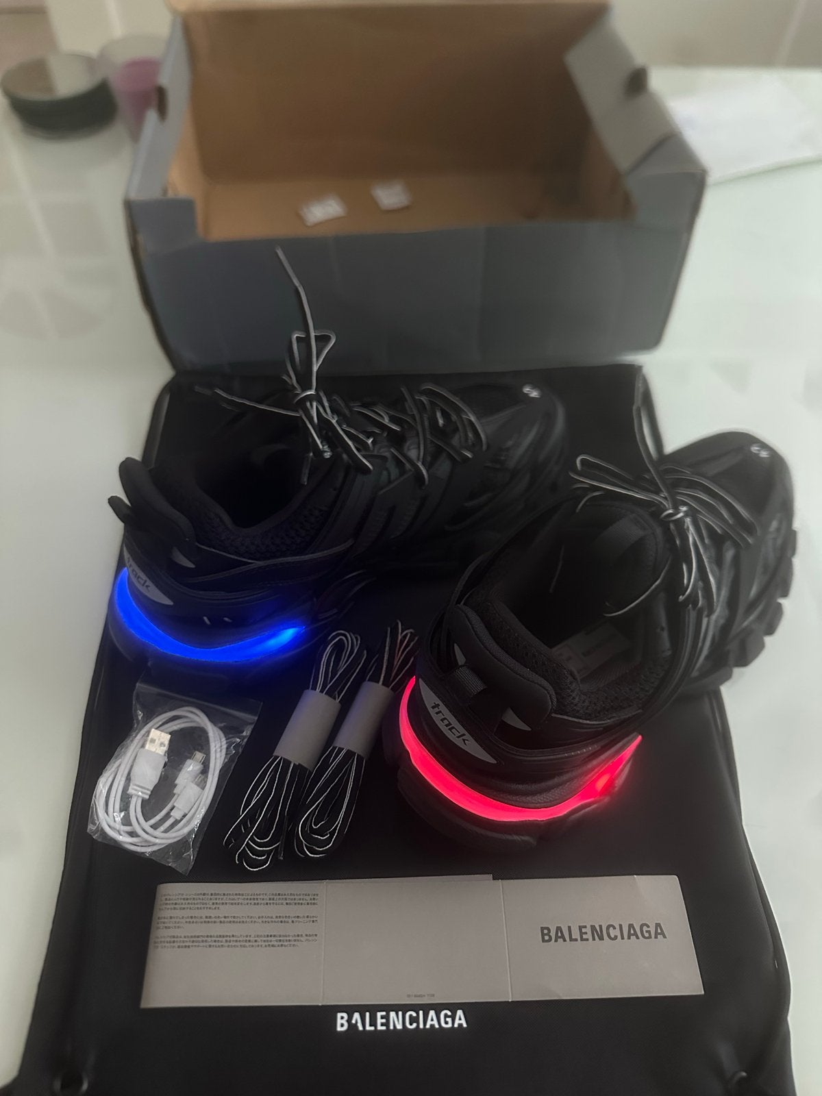 Balenciaga Track Sneakers Zwart met LED - maat 43, Ophalen of Verzenden, Nieuw, Zwart, Sneakers of Gympen