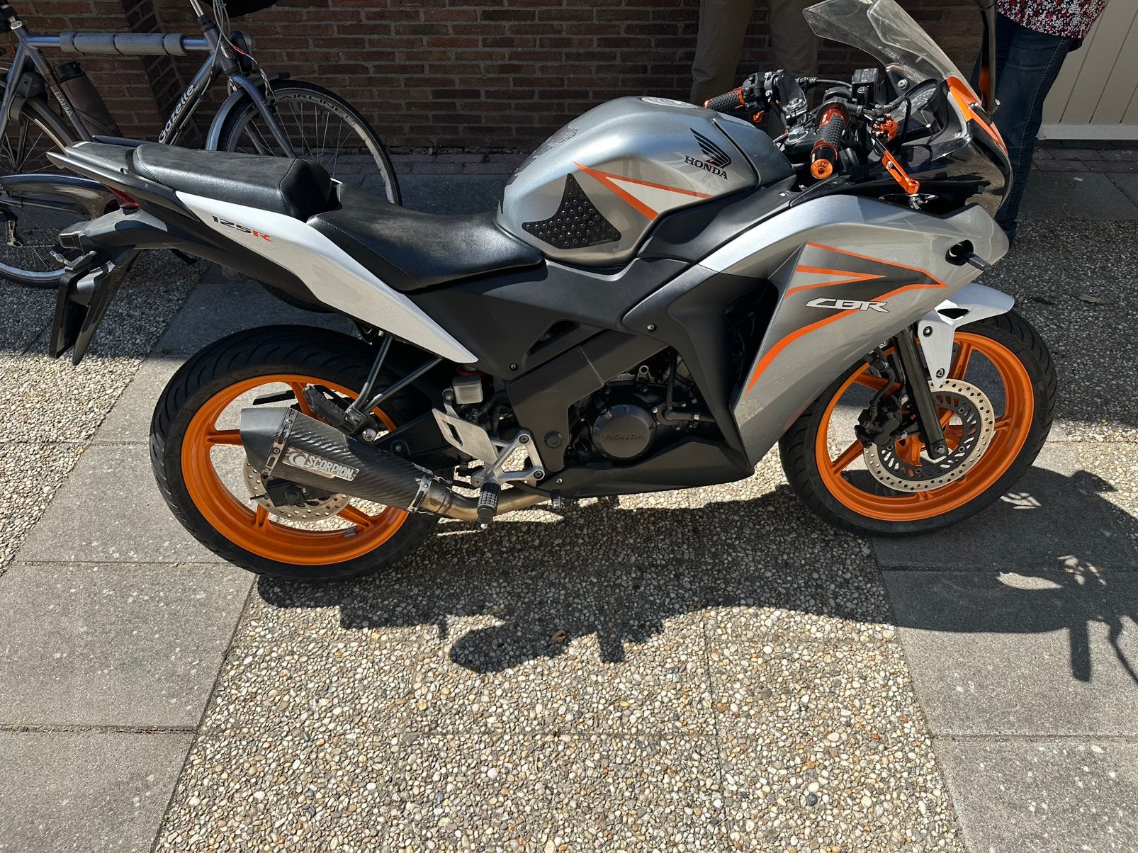2011 Honda CBR 125R, Motoren, Motoren | Honda