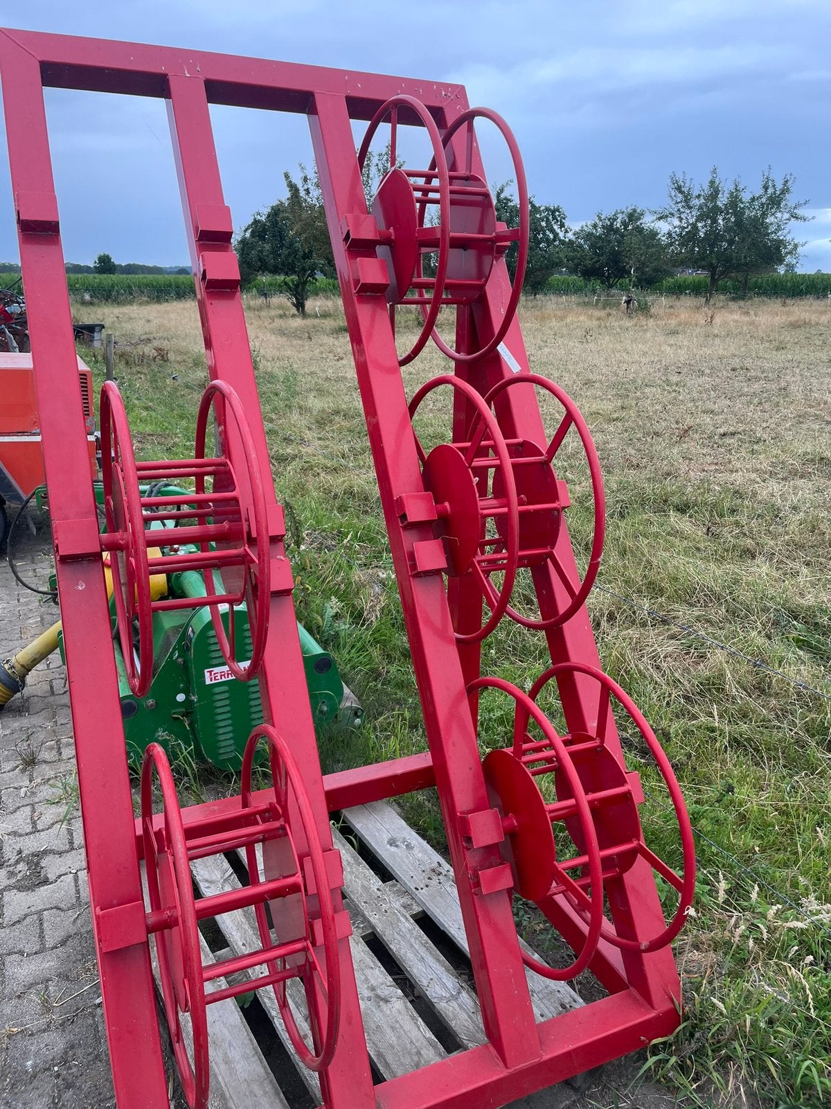 Slangenhaspel hydrauliekslangen slangenrek, Ophalen, Zo goed als nieuw