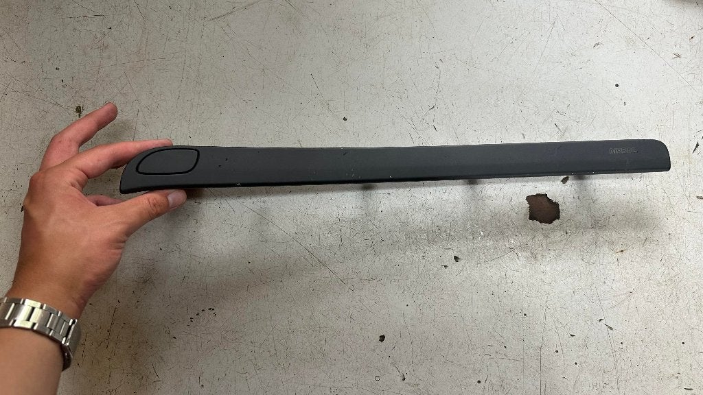 Saab 9-3 handschoenvakje strip zwart, Auto-onderdelen, Dashboard en Schakelaars, Ophalen, Gebruikt, Saab