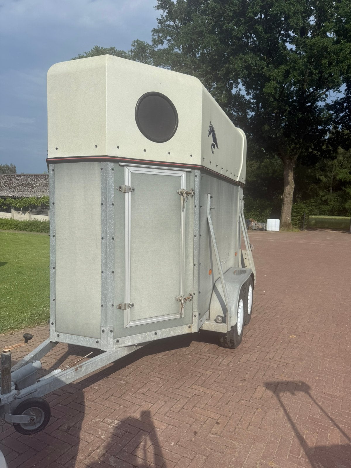 Paradiso 2 paard trailer, Dieren en Toebehoren, Ophalen, Gebruikt